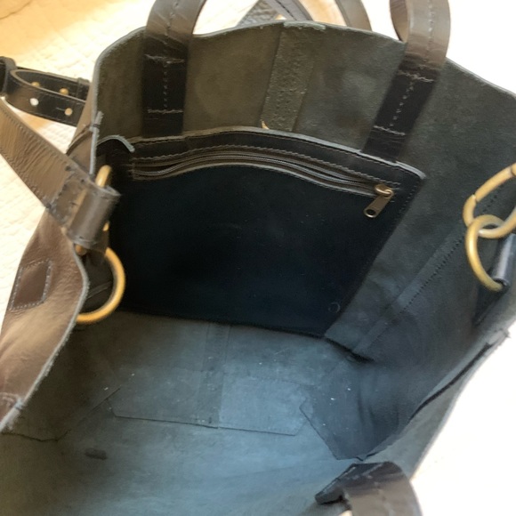 Urban Outfitters leather bucket crossbody - Picture 7 of 7